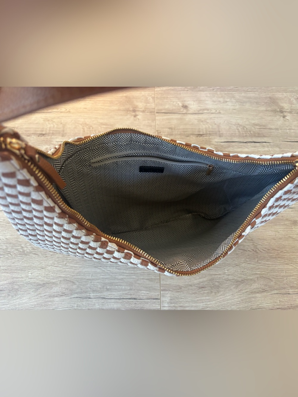Woven Checkered Hobo Bag - Picture 3 of 3